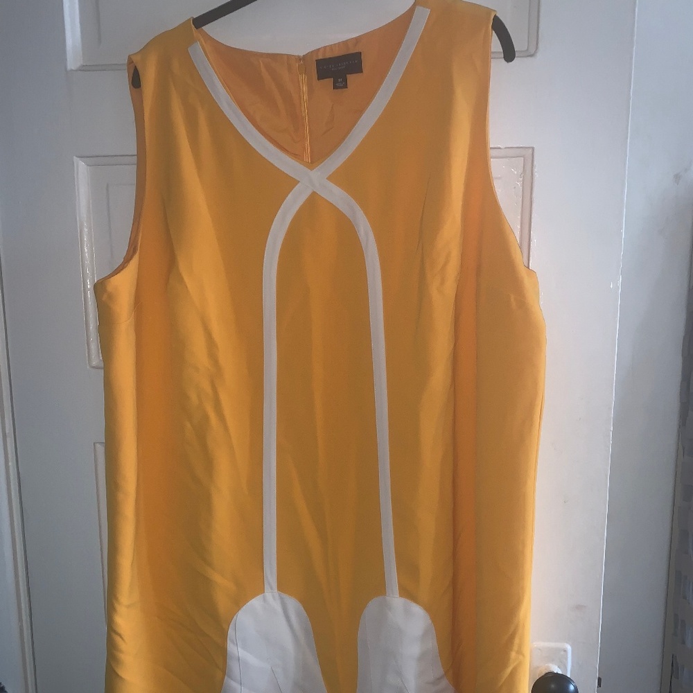 NWT Victoria Beckham Retro Flower Dress